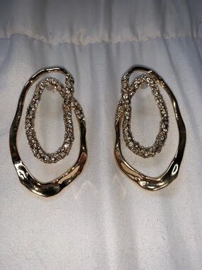 New Earrings Pave Crystal Double Loop Gold Tone 2024 2025 Trend Solanales O30